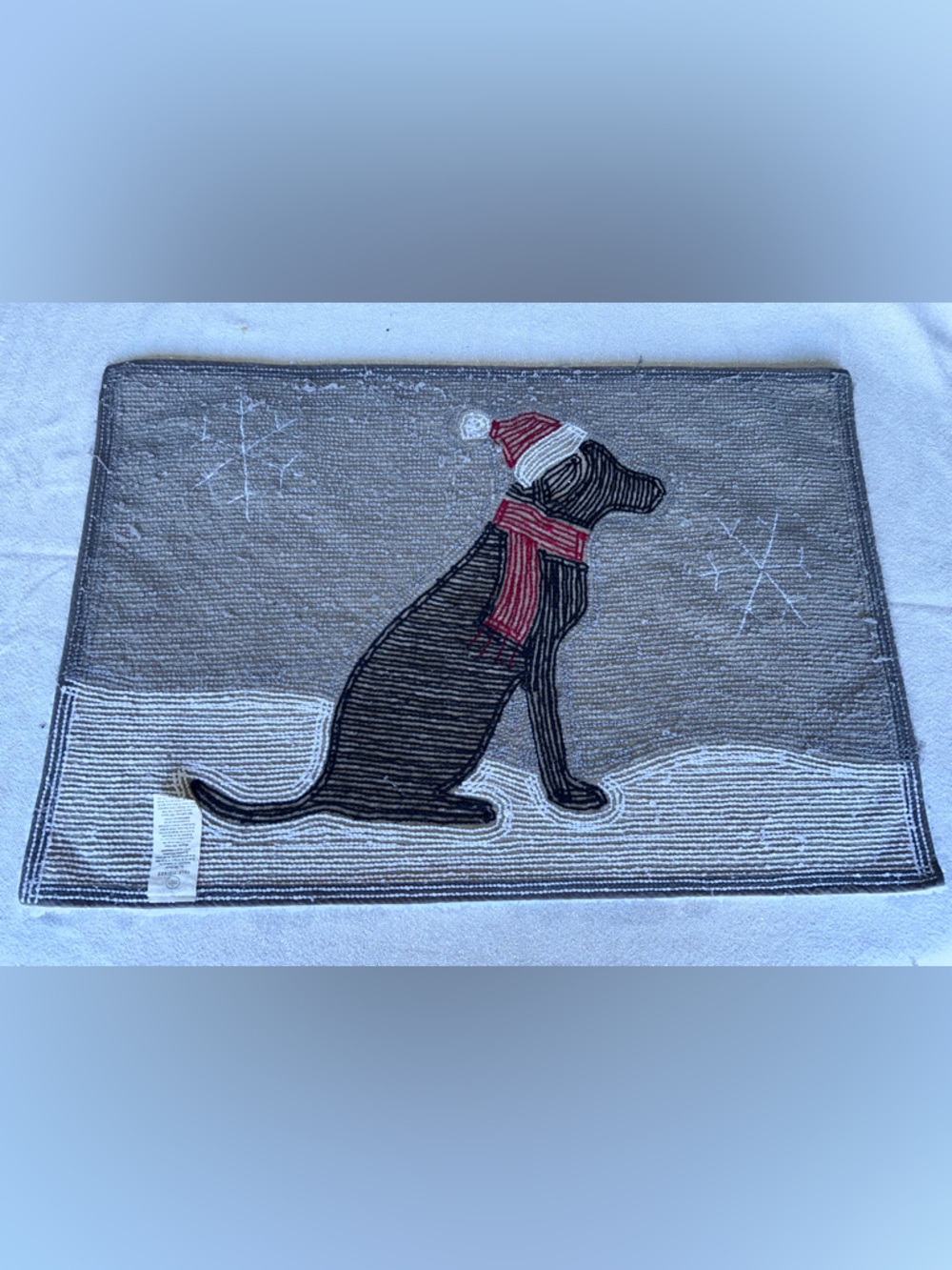 Black lab Christmas rug 30. X 20 - Picture 4 of 4